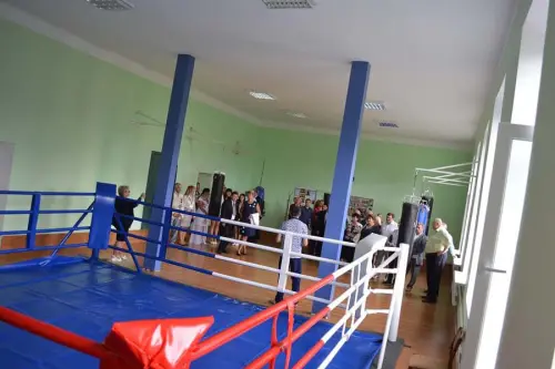 Свято продовжується. Для майбутніх чемпіонів відкрито професійний боксерський ринг!
