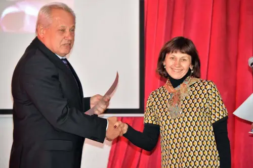 До дня працівників освіти