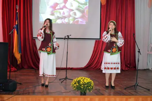 До дня працівників освіти