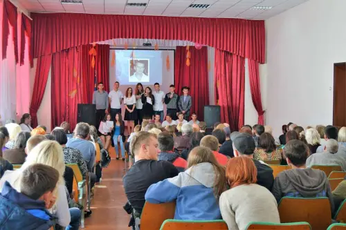 До дня працівників освіти