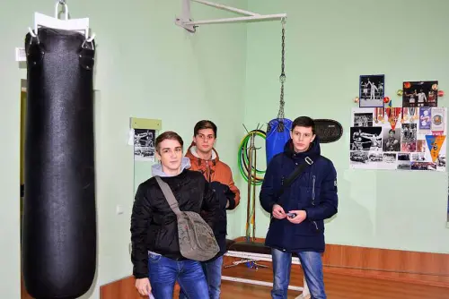 Екскурсія Центром продовжується