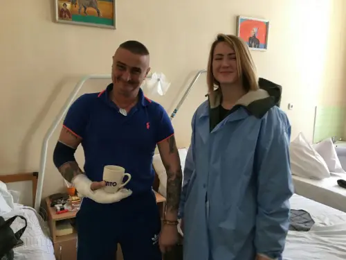 Відвідування військового госпіталю