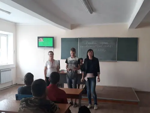 Як сонце сяє, над віками, Матусю, образ Твій святий