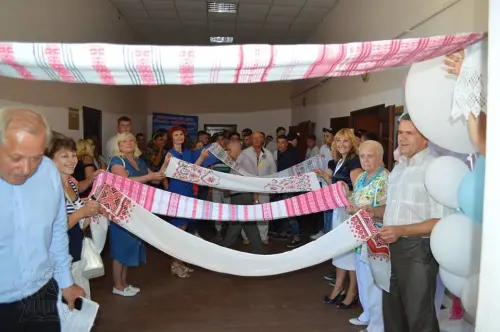 В щасливу дорогу, на добрі діла, дорогі випускники!