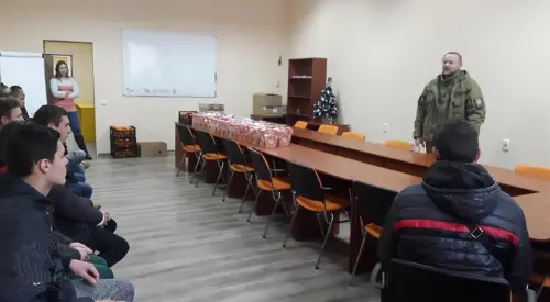 Козаки дарують подарунки