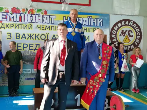 Заклад профтехосвіти м. Дніпро прийняв ветеранів важкої атлетики України