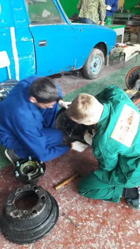 Конкурс професійної майстерності слюсарів