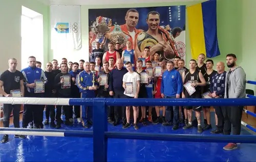 Відкрити зображення до новини: Вітаємо наших боксерів!