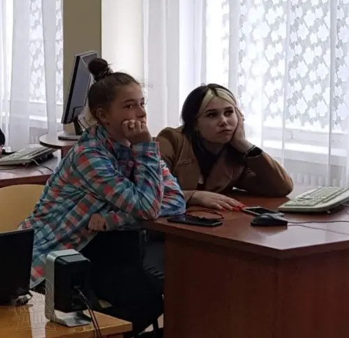 Бібліотечний урок відбувся у відділенні зв'язку Дніпровського центру професійно-технічної освіти