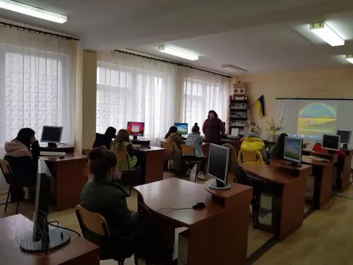 Бібліотечний урок відбувся у відділенні зв'язку Дніпровського центру професійно-технічної освіти