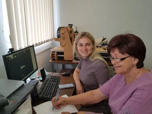 ДНІПРОВСЬКИЙ ЦЕНТР ПРОФЕСІЙНО-ТЕХНІЧНОЇ ОСВІТИ ЩИРО ВІТАЄ З ДНЕМ ЗНАНЬ!