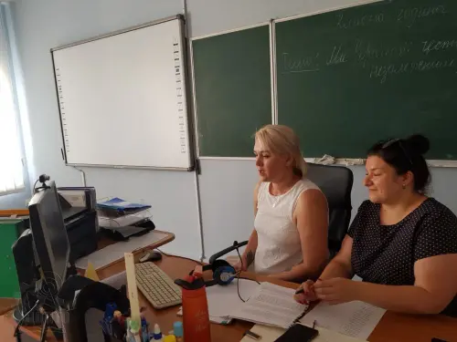 ДНІПРОВСЬКИЙ ЦЕНТР ПРОФЕСІЙНО-ТЕХНІЧНОЇ ОСВІТИ ЩИРО ВІТАЄ З ДНЕМ ЗНАНЬ!