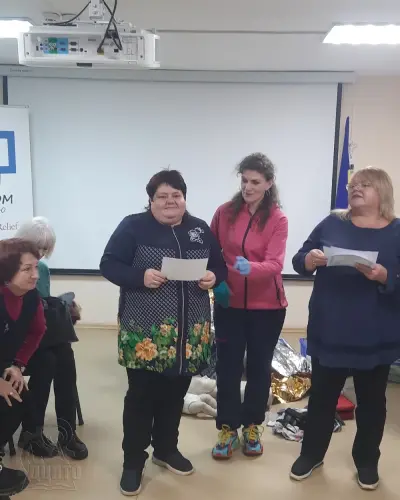 Педагог має вміти надати домедичну допомогу