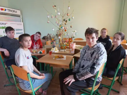 Великоднє дерево розквітло у ДЦПТО