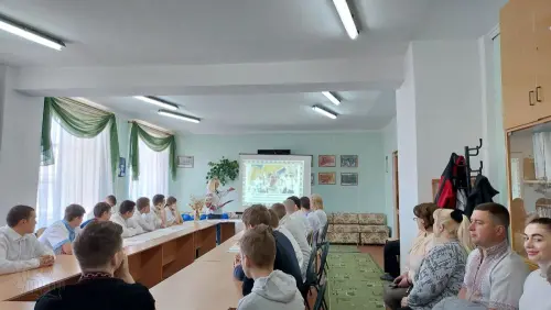 Розквітла вишиванка кольорами, орнаментами душу зігріва