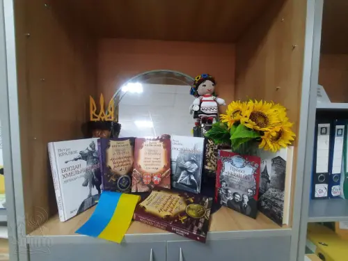 «Ми б’ємось за те, чому нема ціни в усьому світі, — за Батьківщину.» © О. Довженко