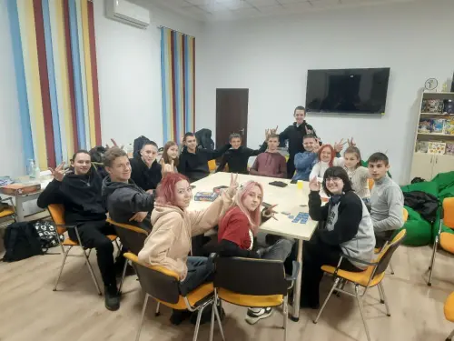 Нумо гратися та…спілкуватися!