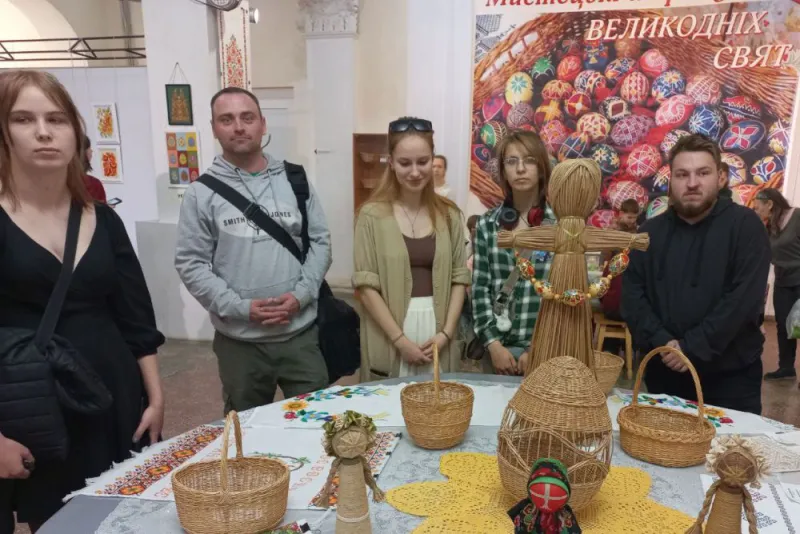 Відкрити зображення до новини: Молодь ДЦПТО у світі краси та традицій!