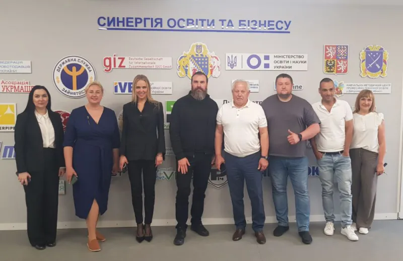 Відкрити зображення до новини: Міністр освіти і науки України Оксен Лісовий відвідав Дніпровський центр професійно-технічної освіти