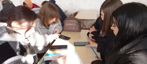 Медіаграмотність без фільтрів: як студенти Царичанського відділення ДПТК вчаться орієнтуватися в інформаційному потоці