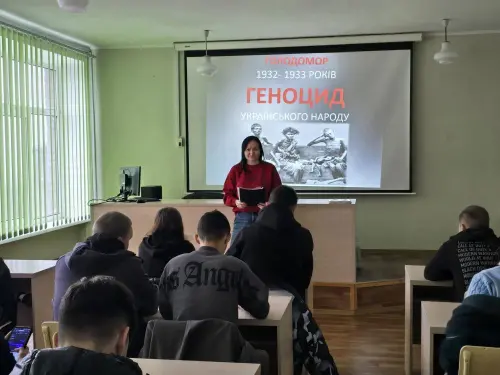 Відкрити зображення до новини: У ДПТК вшанували пам’ять жертв Голодомору