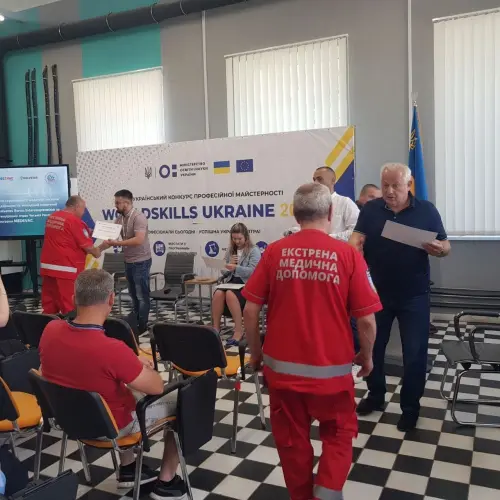 Разом шукаємо відповіді на виклики сьогодення у ДПТК обговорили виклики екстреної медицини та реабілітації в умовах війни
